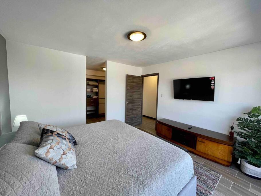 Lovely 2 Bedroom Rental Unit With Free Parking Guatemala Exterior foto