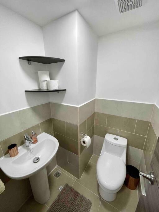 Lovely 2 Bedroom Rental Unit With Free Parking Guatemala Exterior foto